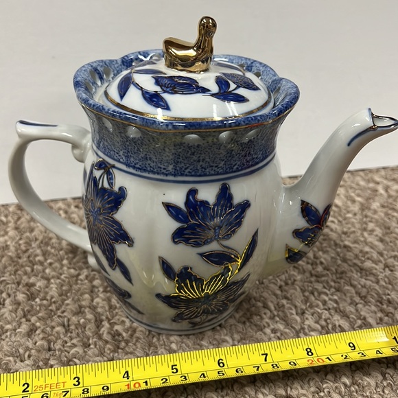 New TeaPot - Picture 8 of 10